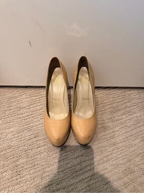 Christian Louboutin Beige Patent Leather Round-Toe Pumps